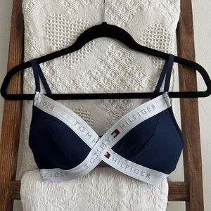 Tommy Hilfiger Navy Blue & White Light Lift Wire Free Bra